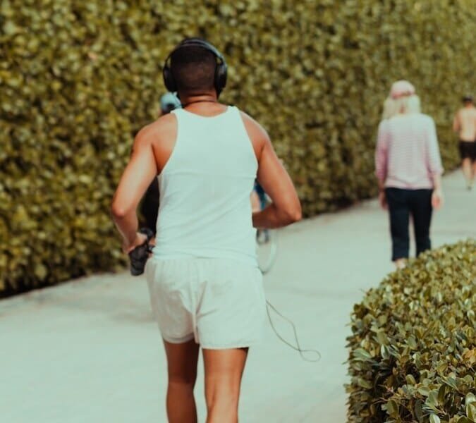 Here’s What Walking 10,000 Steps A Day Does To Your Body