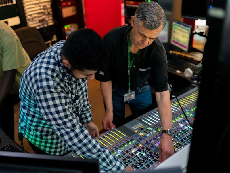 Canada Extends Further Aid to Broadcasting Sector Amidst Pandemic Challenges