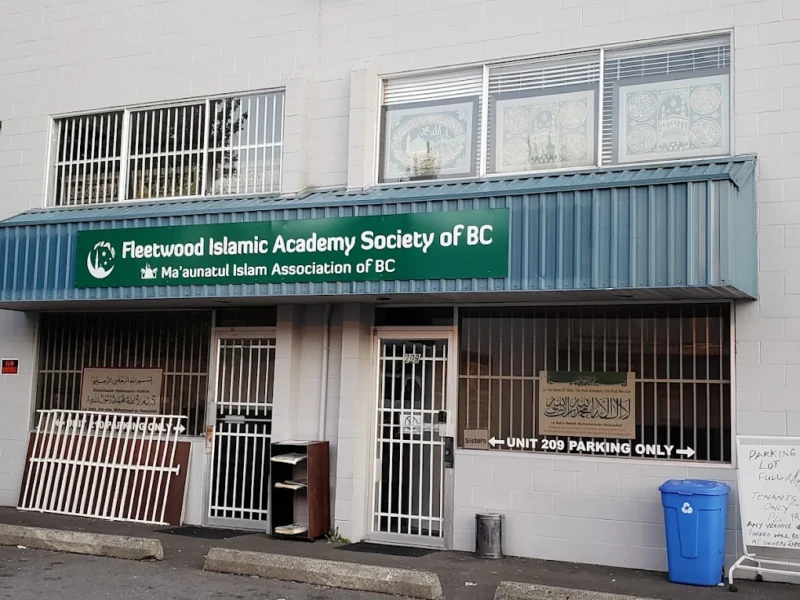 Hate graffiti and raw bacon found at Fleetwood Islamic Centre in Surrey